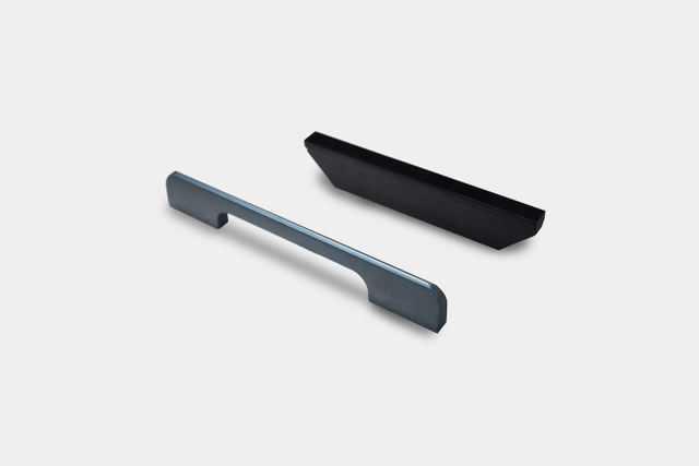 Aluminum handle
